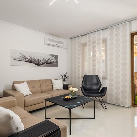 Nobis Apartment Rijeka Bagian luar foto