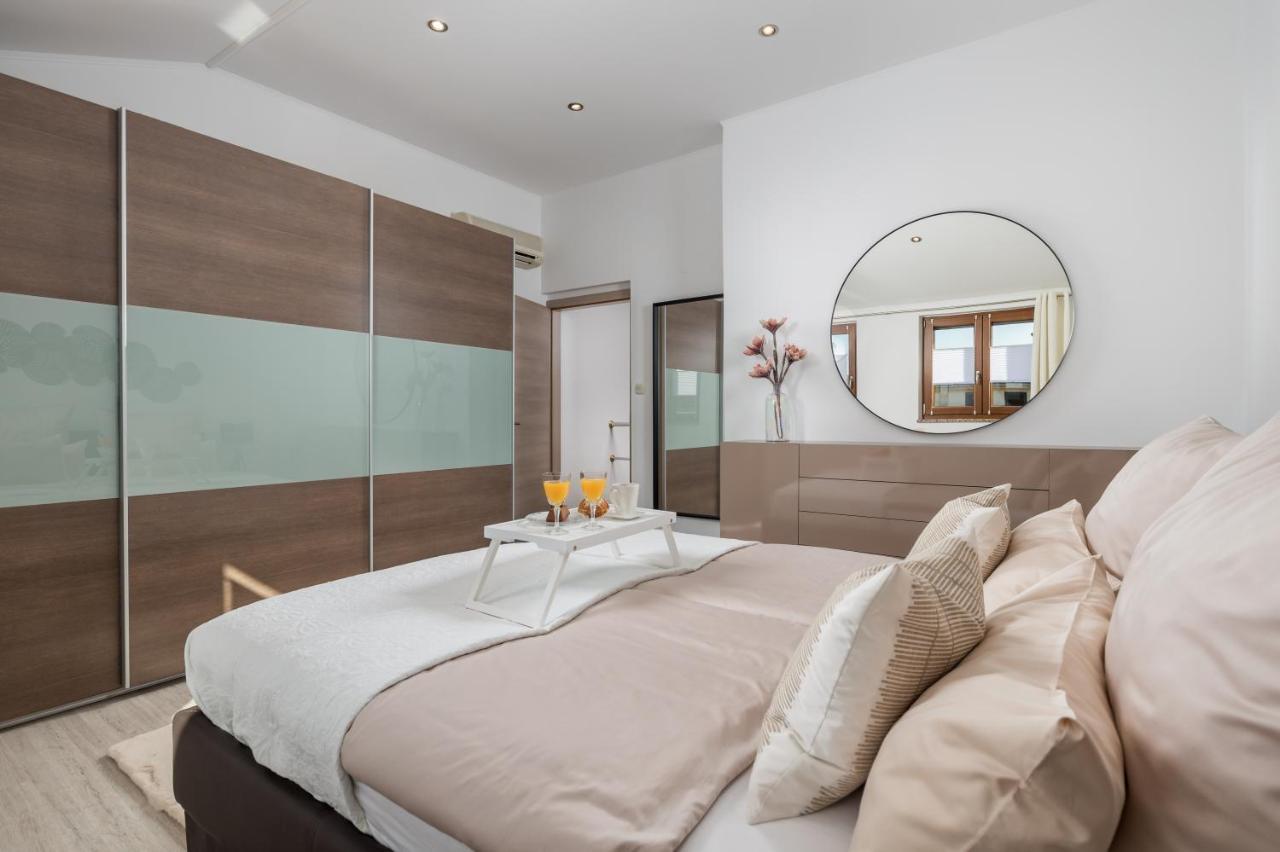 Nobis Apartment Rijeka Bagian luar foto