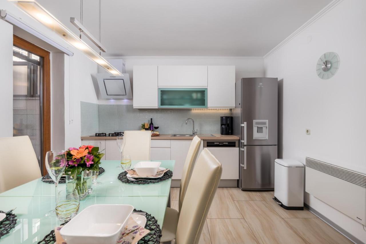 Nobis Apartment Rijeka Bagian luar foto